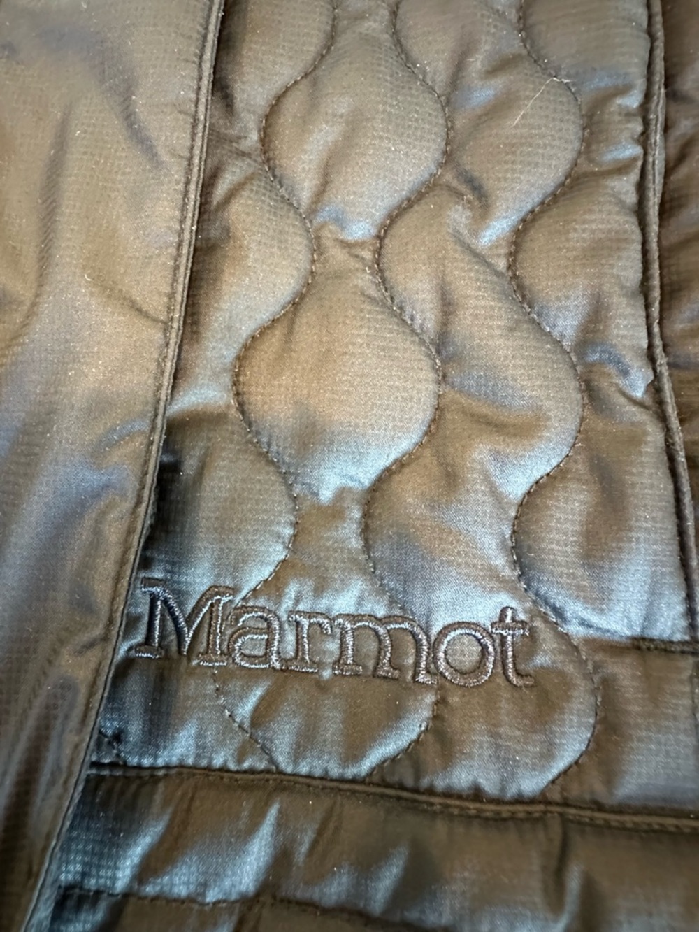 Marmot Women's Chelsea Quilted Puffer Jacket with Faux Fur Collar - Picture 5 of 11